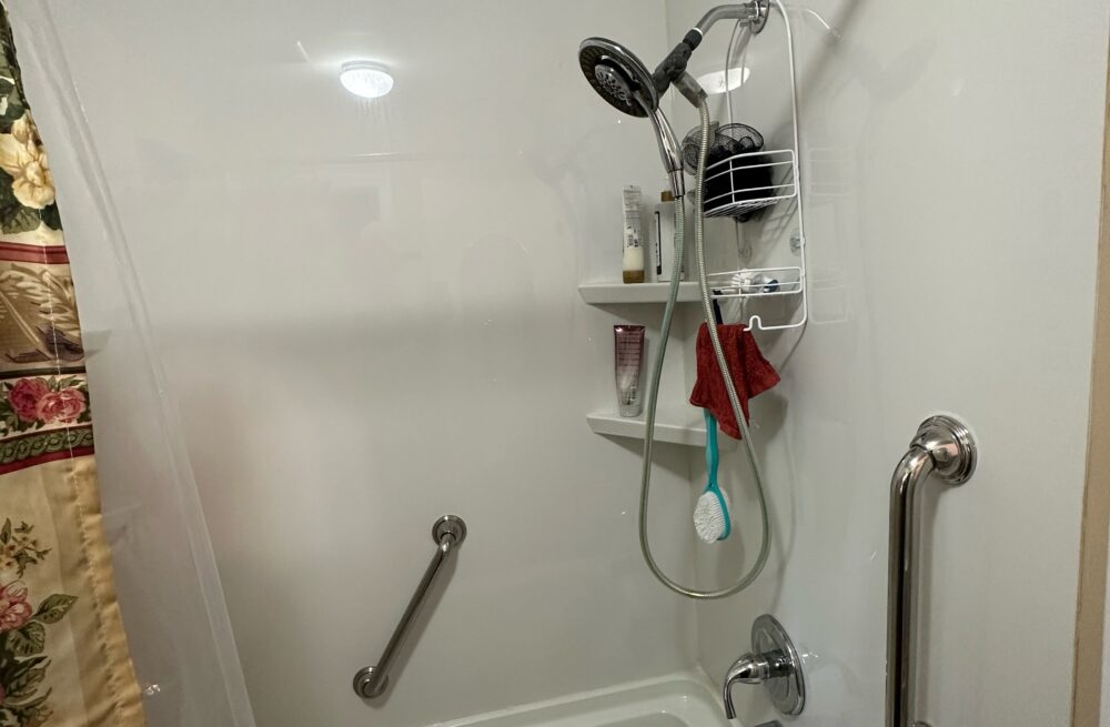 Shower & Tub Combo Installation In Seneca